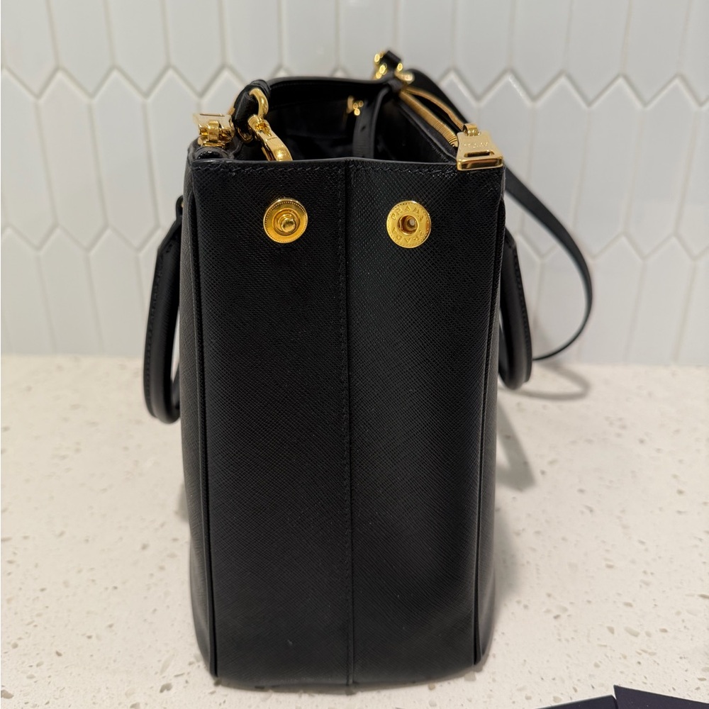 Authentic Prada large Saffiano Leather Bag -  (Retails for $5100) - Picture 13 of 16